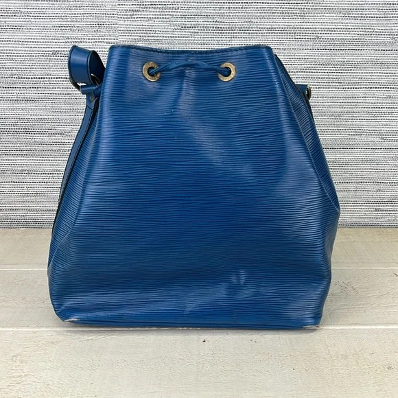 Louis Vuitton Epi Petit Noe Shoulder Bag Blue - Picture 2 of 15
